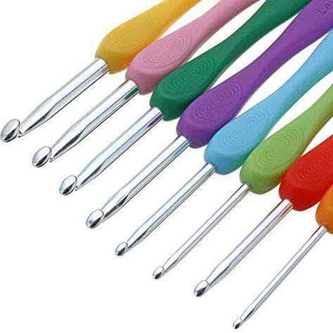 Tipine 8 pcs Aluminum Ergonomic Crochet Needles with Colorful Soft Rubber Grip Cushioned Handles